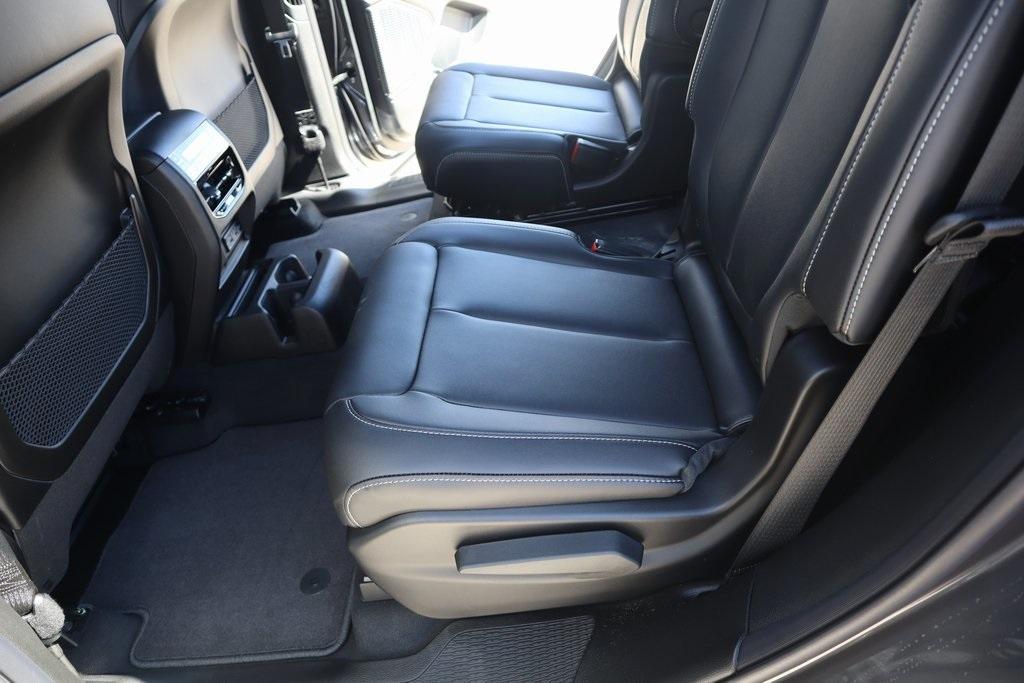 new 2025 Jeep Grand Cherokee L car, priced at $40,307