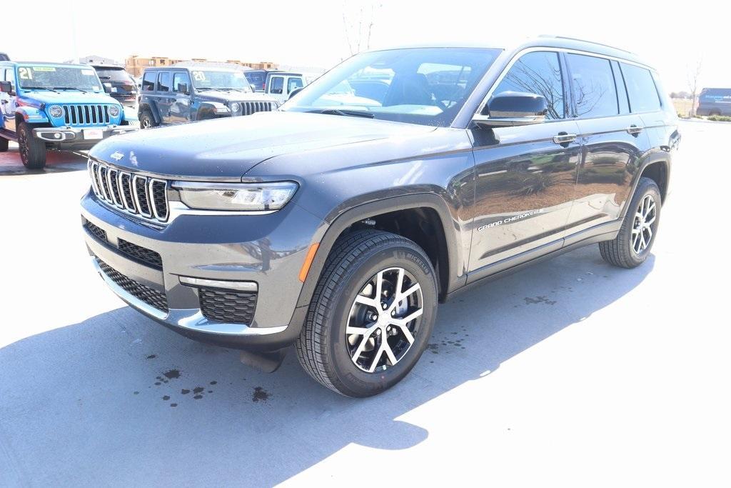 new 2025 Jeep Grand Cherokee L car, priced at $40,307