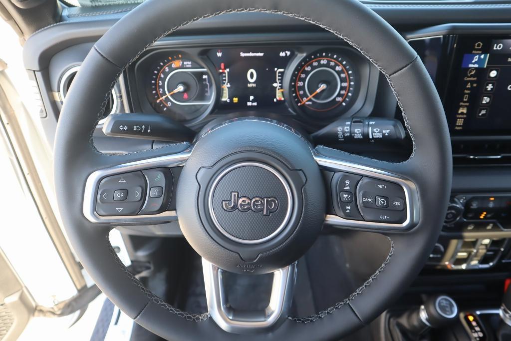 new 2025 Jeep Wrangler car, priced at $48,405