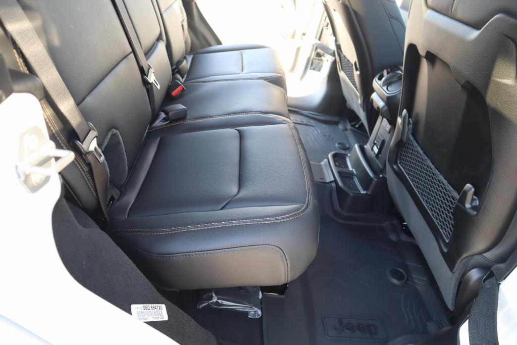 new 2025 Jeep Wrangler car, priced at $48,405