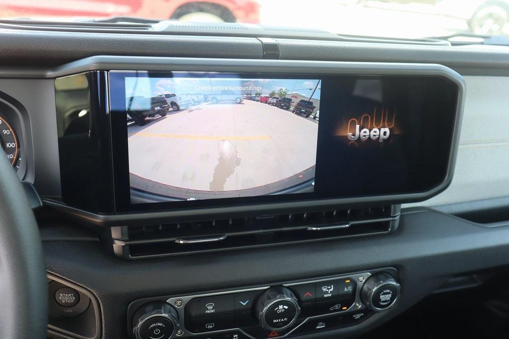 new 2025 Jeep Wrangler car, priced at $36,280