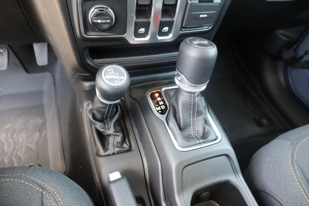 new 2025 Jeep Wrangler car, priced at $36,280