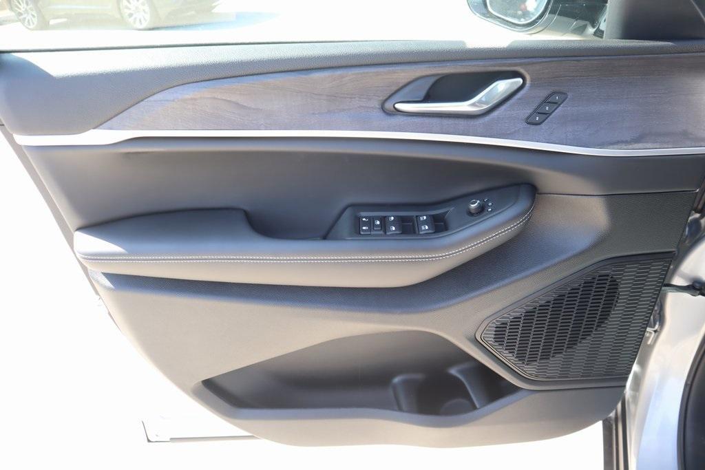 new 2025 Jeep Grand Cherokee L car, priced at $45,698