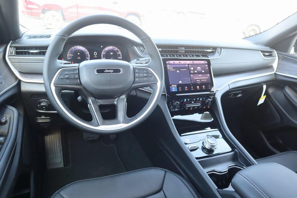 new 2025 Jeep Grand Cherokee L car, priced at $45,698