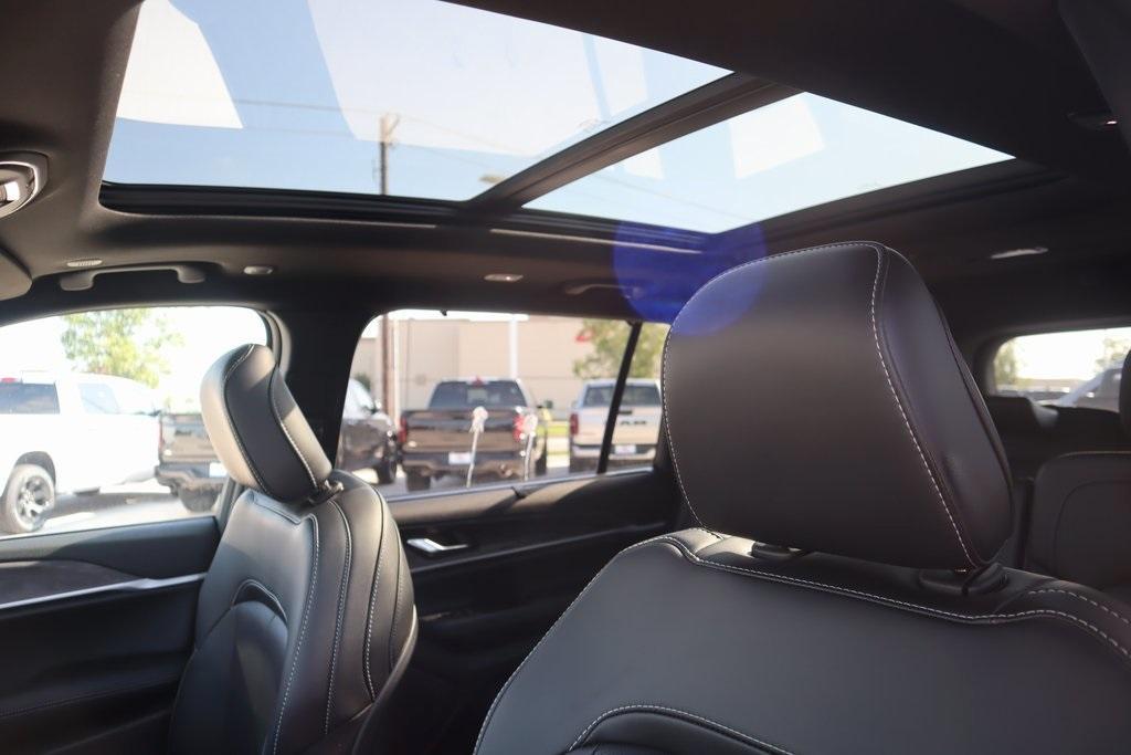 new 2025 Jeep Grand Cherokee L car, priced at $45,698