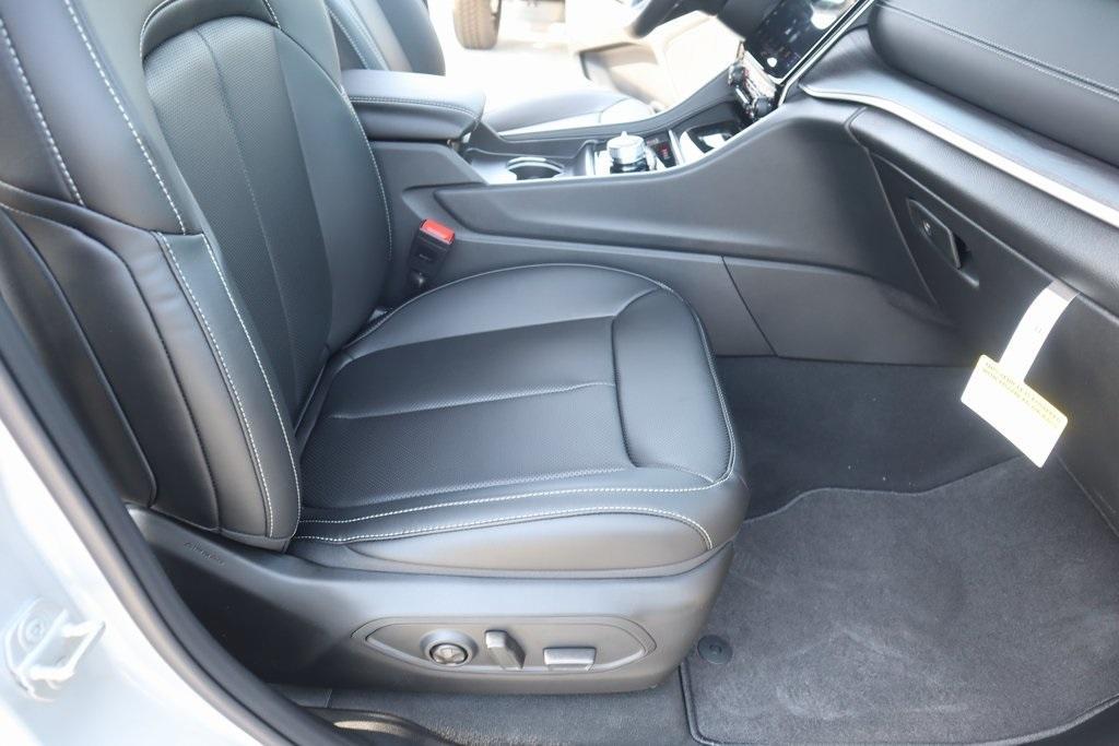 new 2025 Jeep Grand Cherokee L car, priced at $45,698