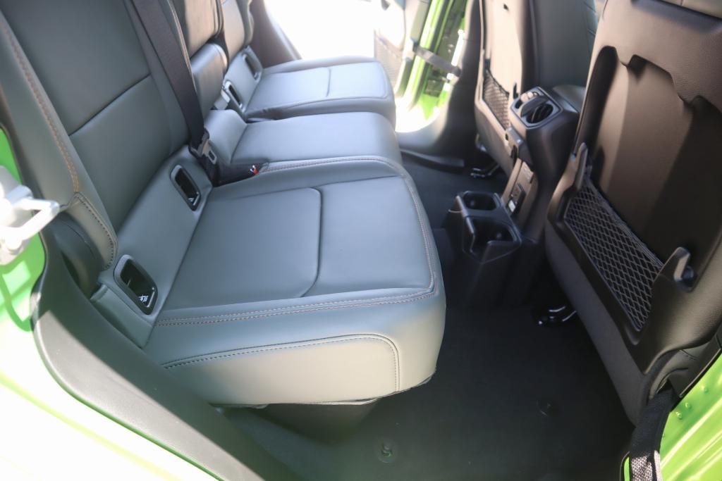new 2025 Jeep Gladiator car, priced at $54,023