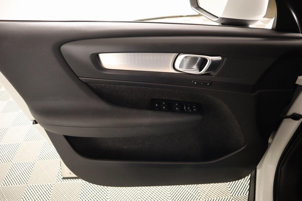 used 2022 Volvo XC40 car, priced at $20,870