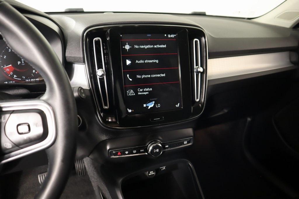 used 2022 Volvo XC40 car, priced at $20,870