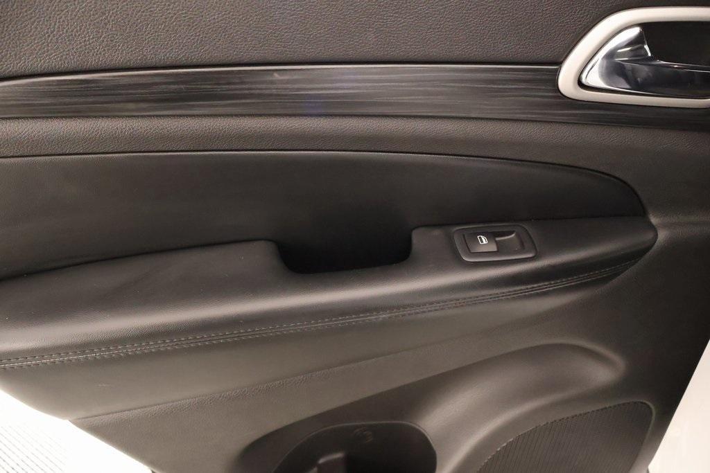 used 2020 Jeep Grand Cherokee car, priced at $18,689