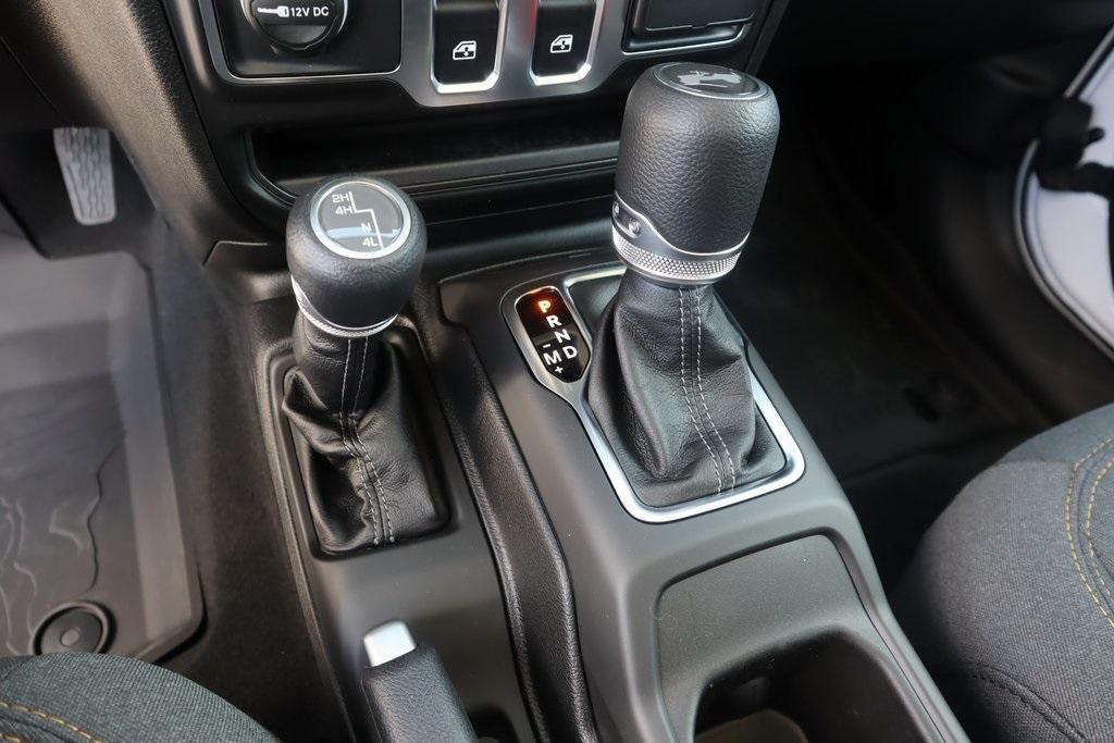 new 2025 Jeep Wrangler car, priced at $35,762