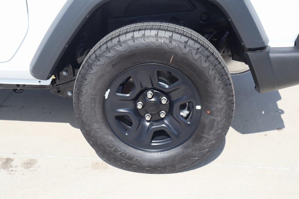 new 2025 Jeep Wrangler car, priced at $35,762