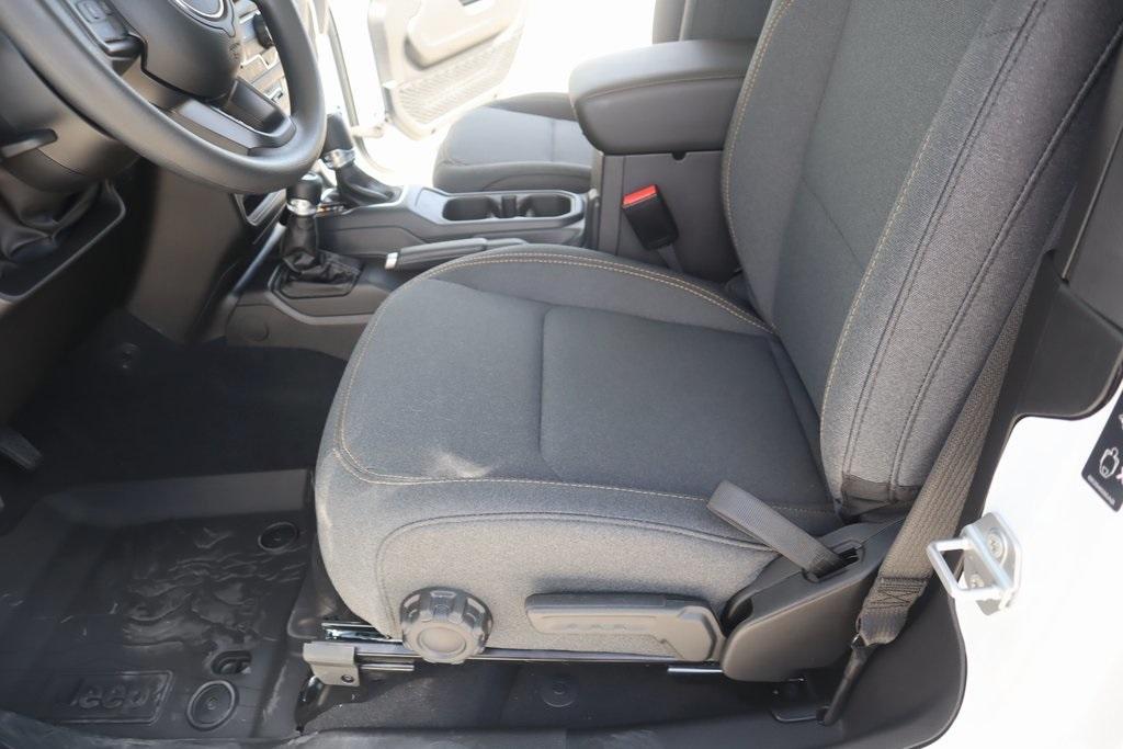 new 2025 Jeep Wrangler car, priced at $35,762