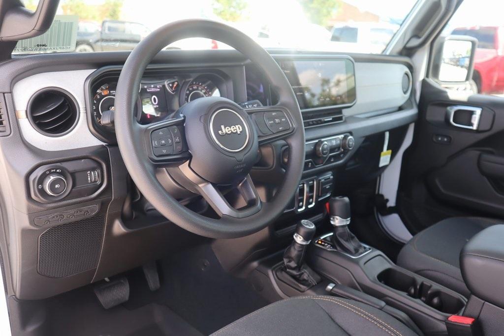 new 2025 Jeep Wrangler car, priced at $35,762