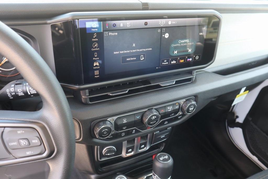 new 2025 Jeep Wrangler car, priced at $35,762