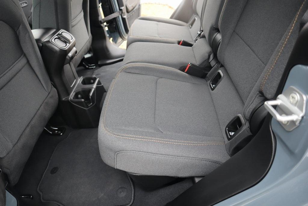 new 2025 Jeep Gladiator car, priced at $36,980