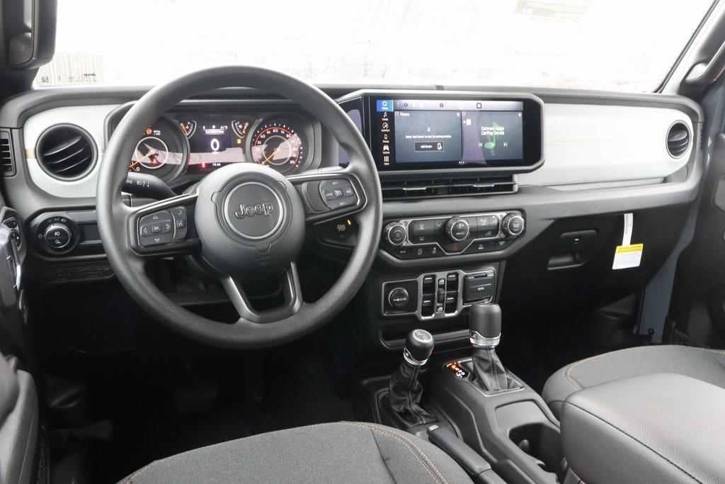 new 2025 Jeep Gladiator car, priced at $36,980