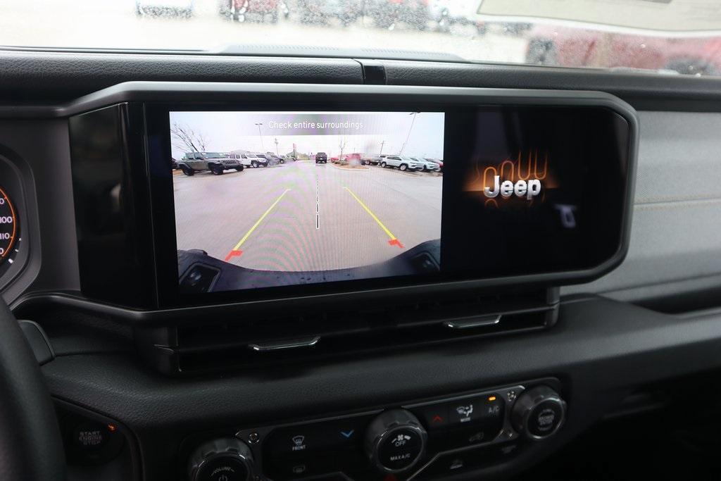 new 2025 Jeep Gladiator car, priced at $36,980