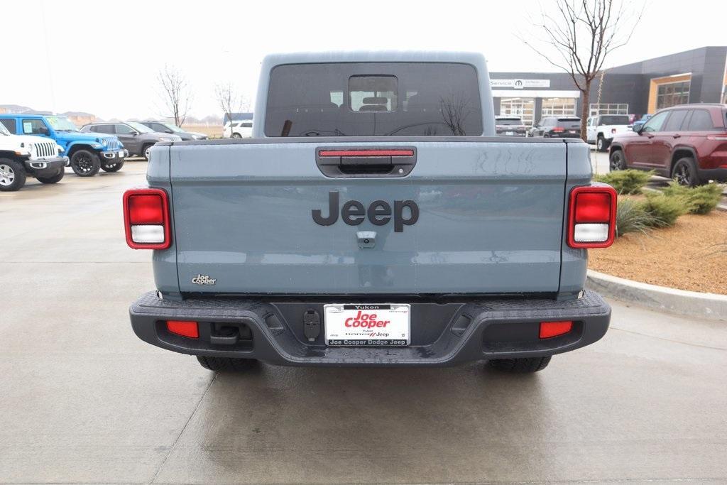 new 2025 Jeep Gladiator car, priced at $36,980