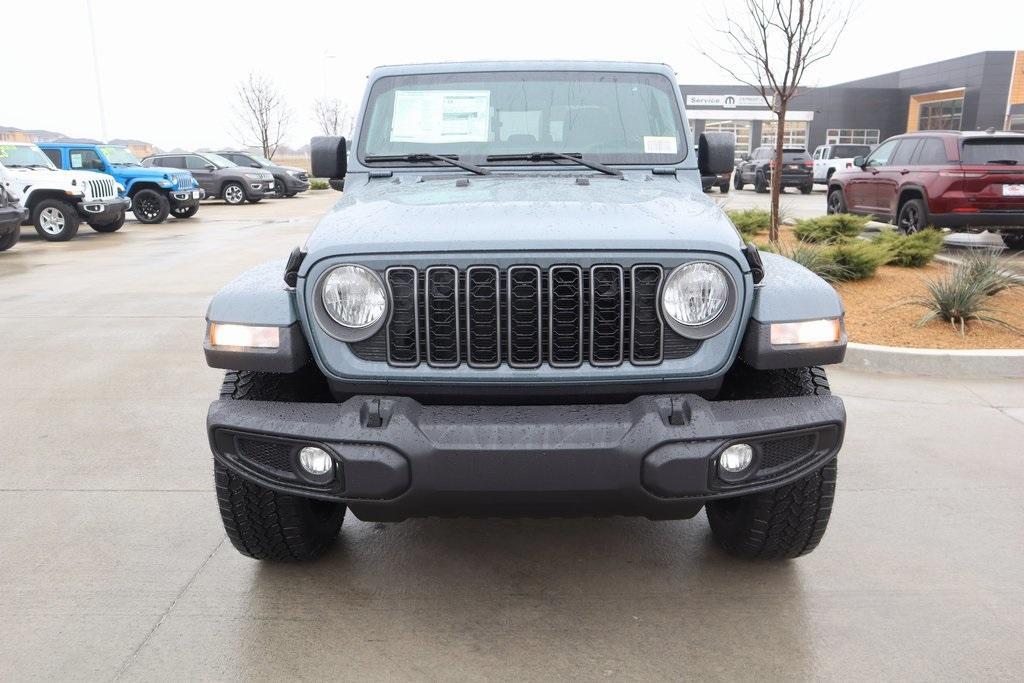new 2025 Jeep Gladiator car, priced at $36,980