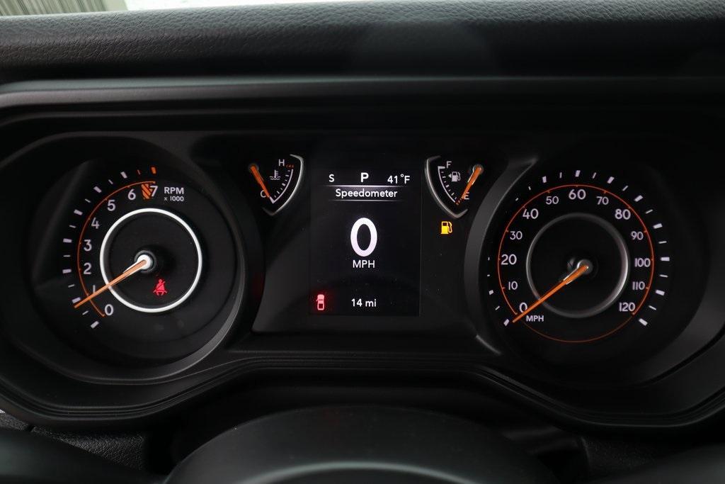 new 2025 Jeep Gladiator car, priced at $36,980