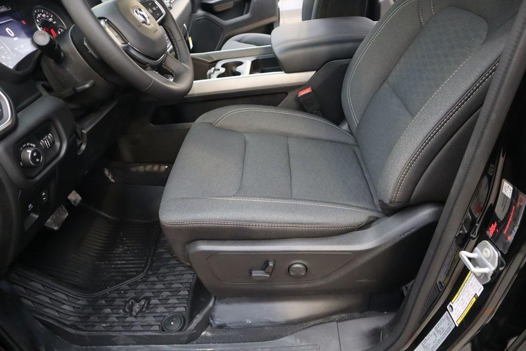 new 2025 Ram 1500 car, priced at $61,100