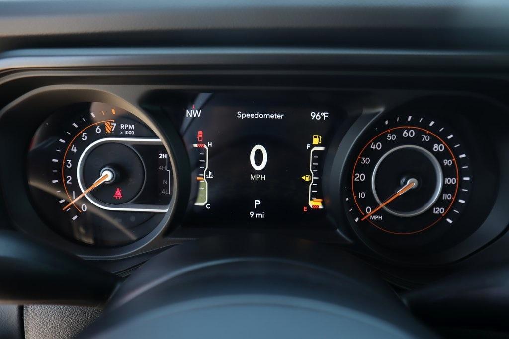 new 2025 Jeep Gladiator car, priced at $44,410