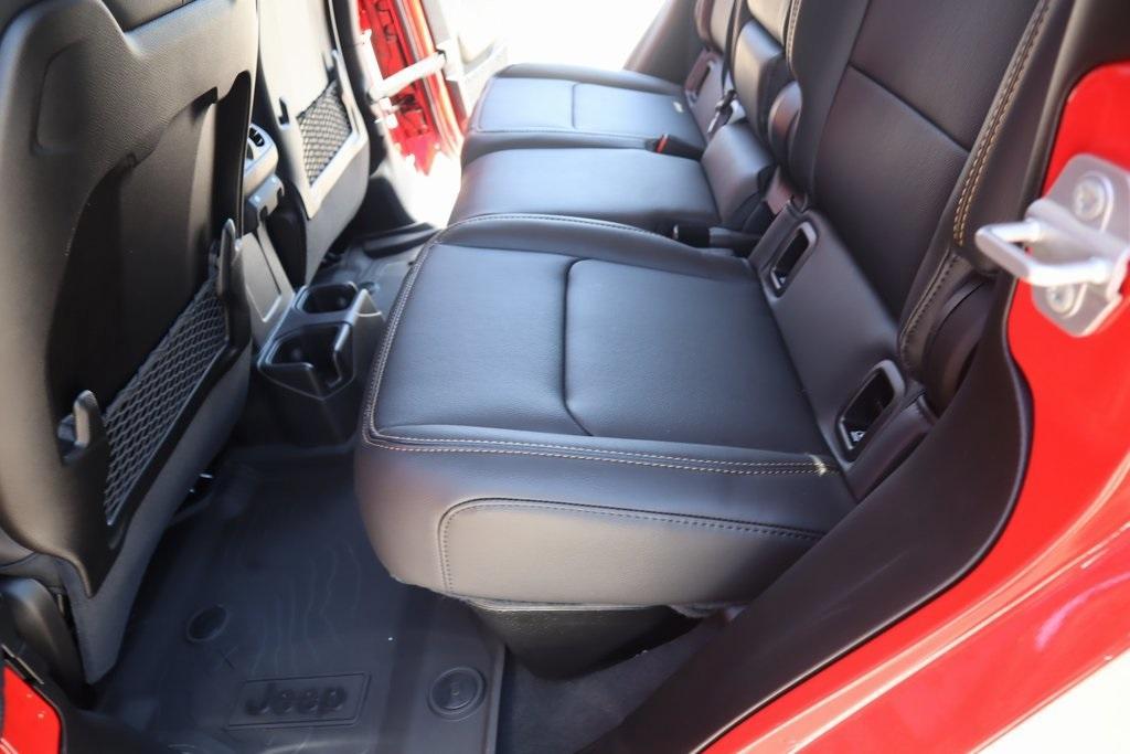 new 2025 Jeep Gladiator car, priced at $44,410