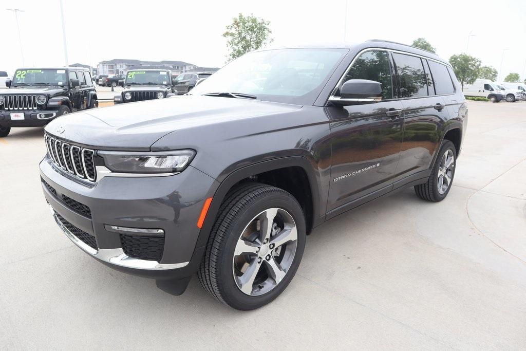 new 2025 Jeep Grand Cherokee L car, priced at $45,566