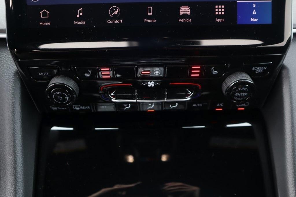new 2025 Jeep Grand Cherokee L car, priced at $45,566