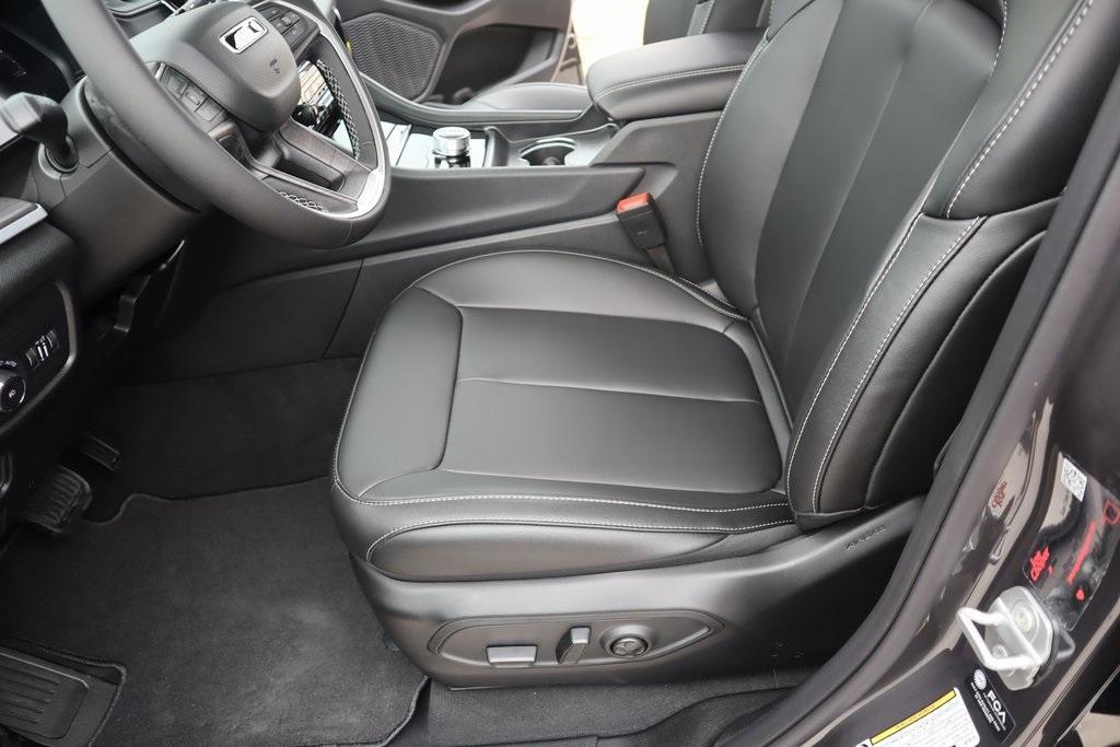 new 2025 Jeep Grand Cherokee L car, priced at $45,566