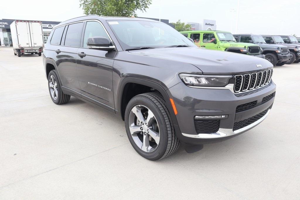 new 2025 Jeep Grand Cherokee L car, priced at $50,021