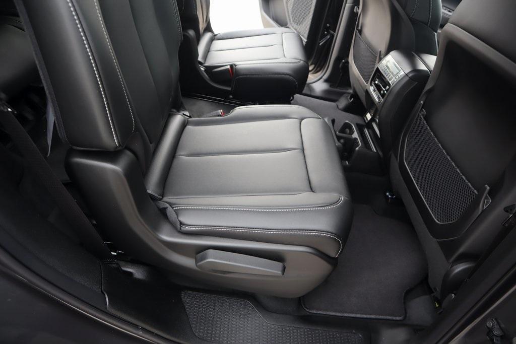 new 2025 Jeep Grand Cherokee L car, priced at $45,566