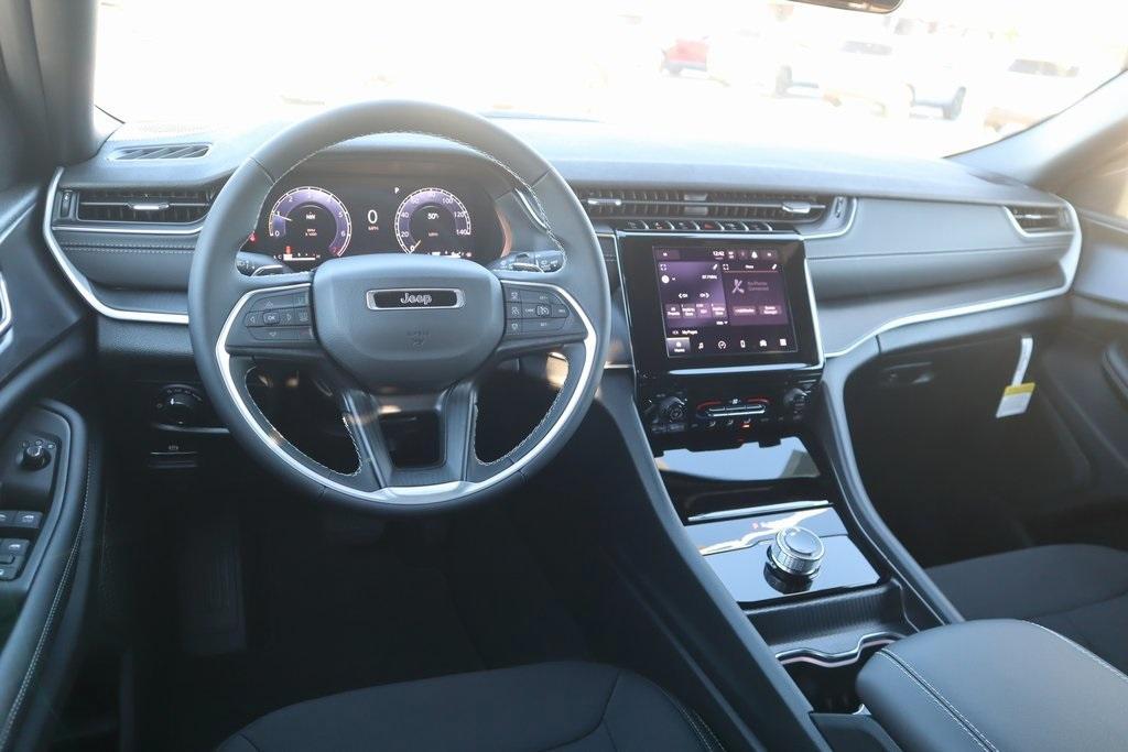 new 2025 Jeep Grand Cherokee L car, priced at $38,580