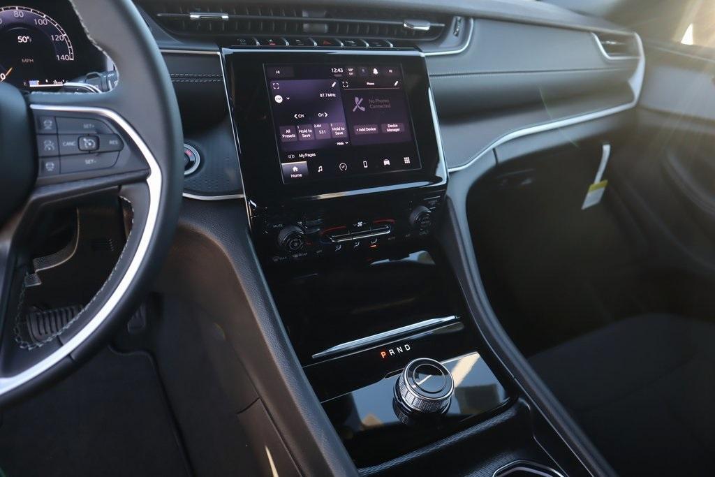 new 2025 Jeep Grand Cherokee L car, priced at $38,580