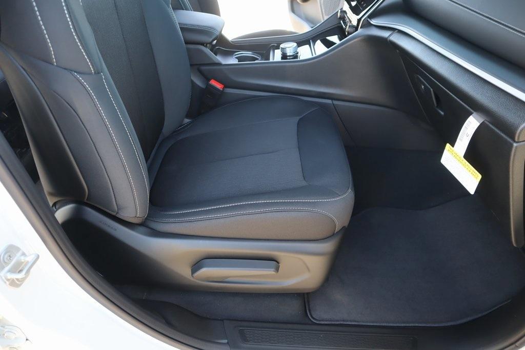 new 2025 Jeep Grand Cherokee L car, priced at $38,580