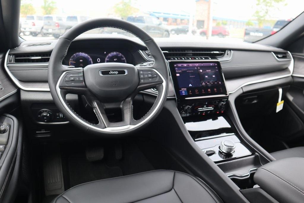 new 2025 Jeep Grand Cherokee L car, priced at $43,903