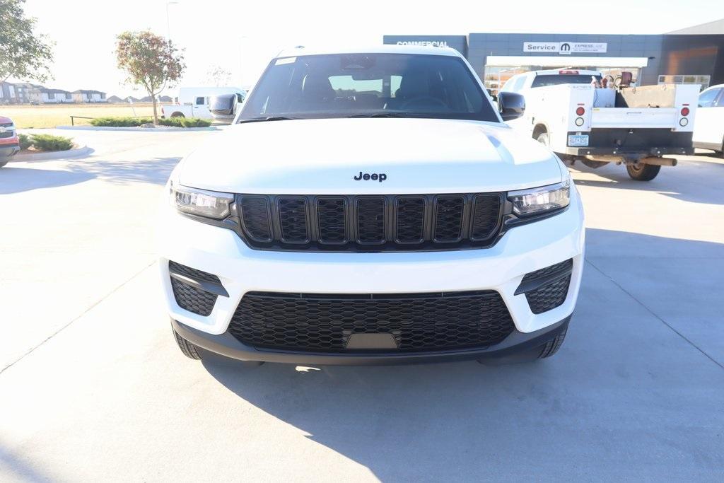 new 2025 Jeep Grand Cherokee car, priced at $42,533