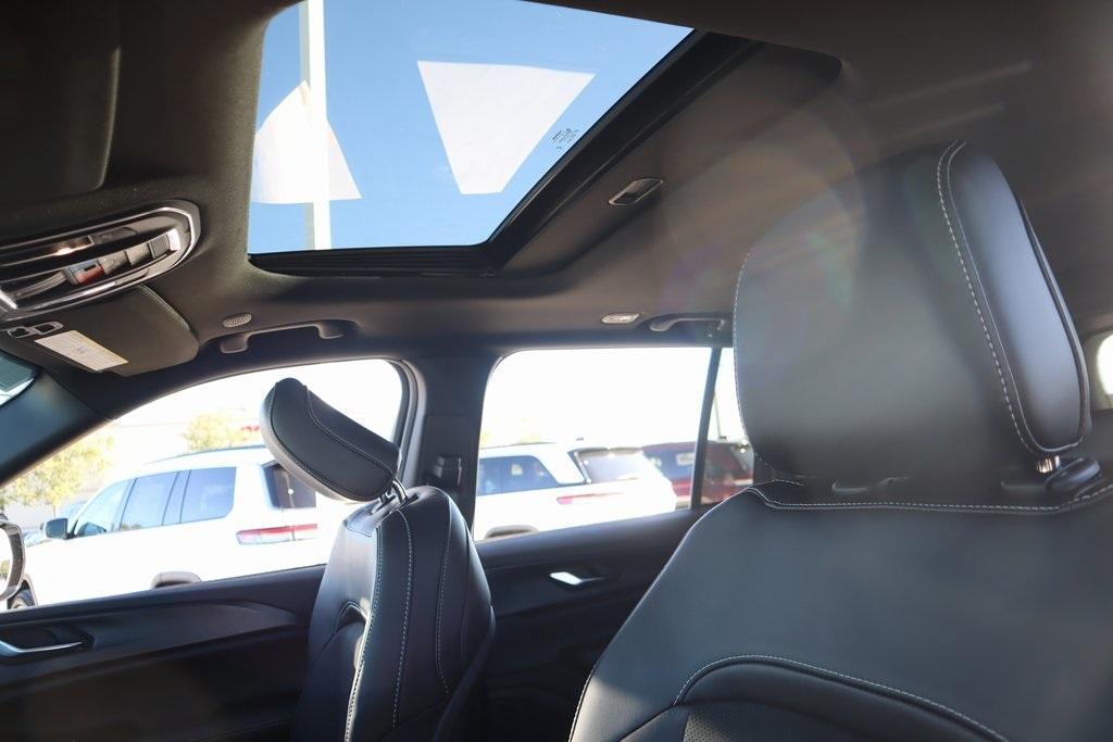 new 2025 Jeep Grand Cherokee car, priced at $42,533