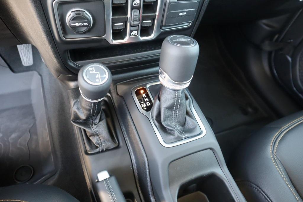new 2025 Jeep Gladiator car, priced at $43,093