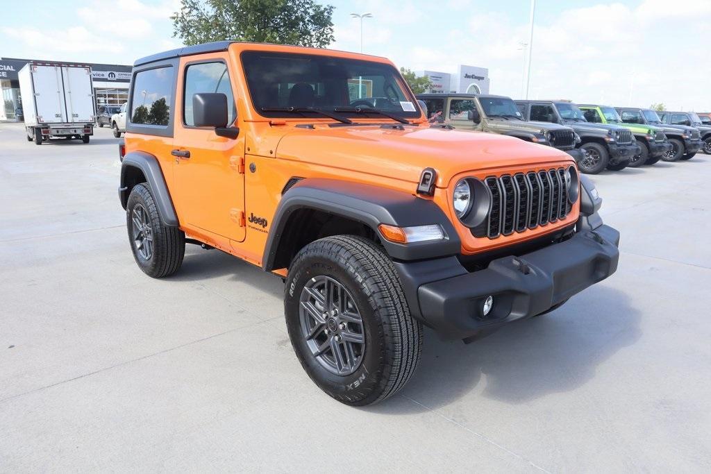 new 2025 Jeep Wrangler car, priced at $40,309