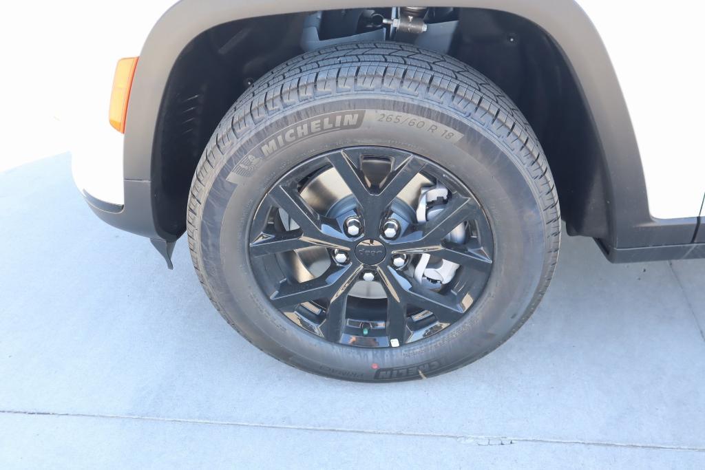 new 2025 Jeep Grand Cherokee L car, priced at $38,716
