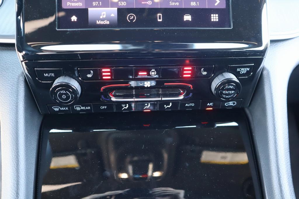 new 2025 Jeep Grand Cherokee L car, priced at $38,716