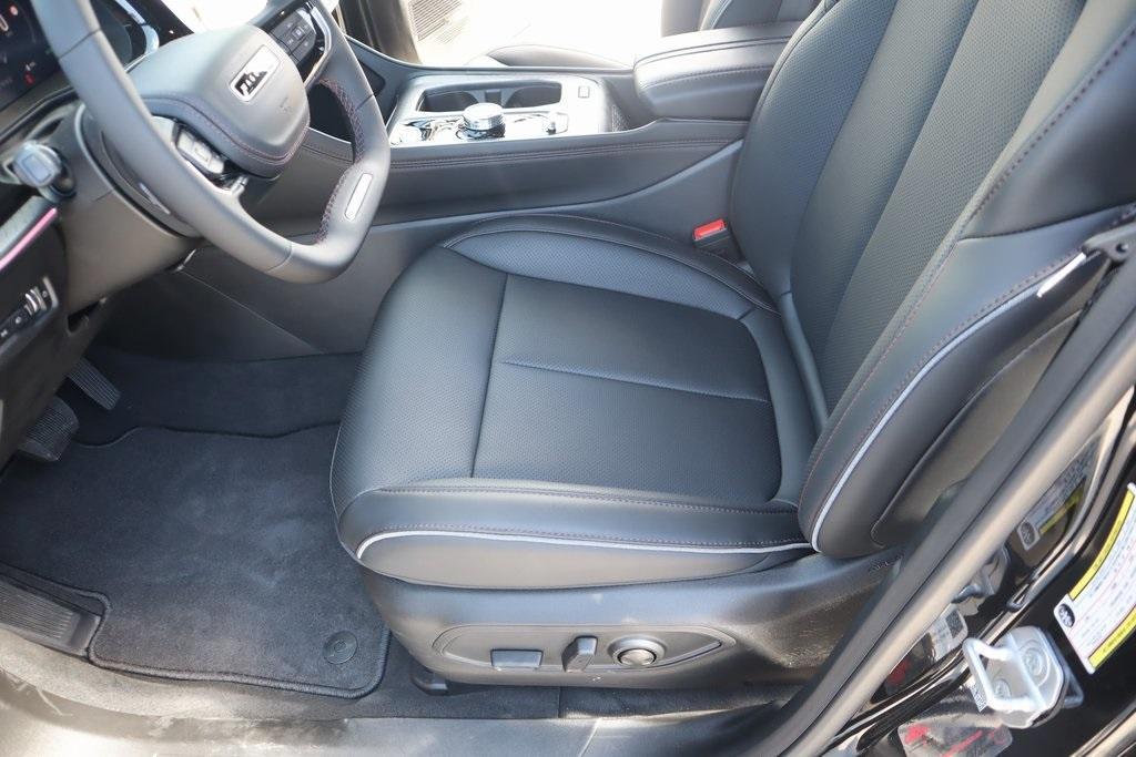 new 2025 Jeep Wagoneer S car, priced at $53,208