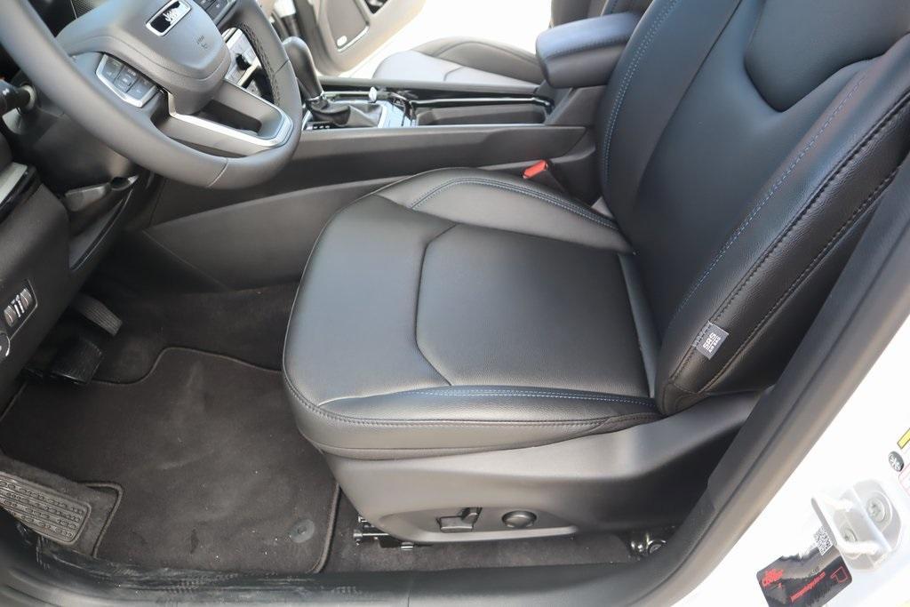 new 2025 Jeep Compass car, priced at $33,694