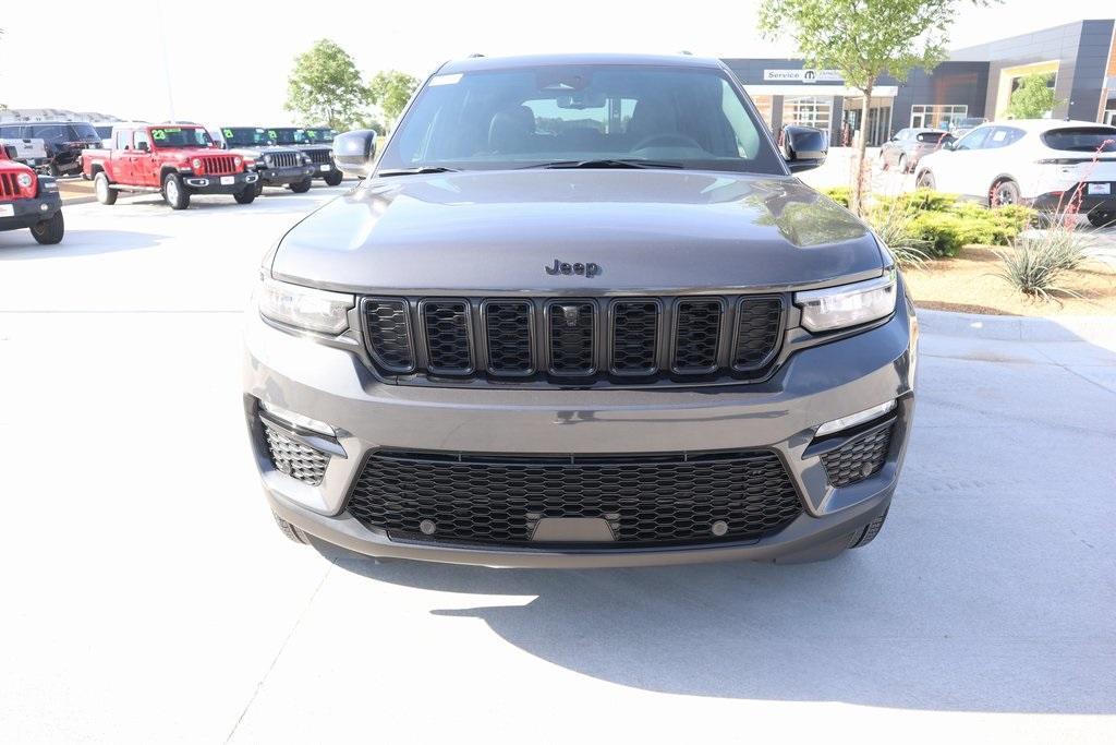 new 2025 Jeep Grand Cherokee car, priced at $50,582