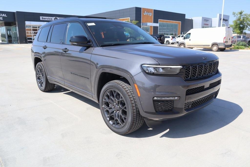 new 2025 Jeep Grand Cherokee L car, priced at $61,632