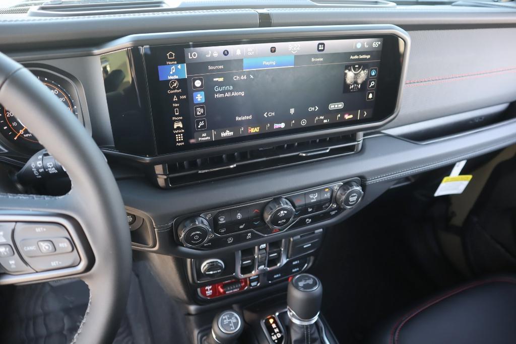 new 2025 Jeep Wrangler car, priced at $60,454