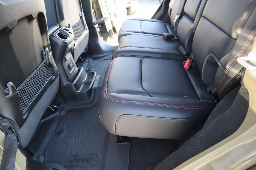 new 2025 Jeep Wrangler car, priced at $60,454