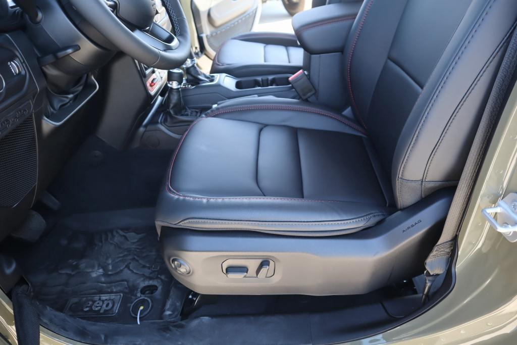 new 2025 Jeep Wrangler car, priced at $60,454